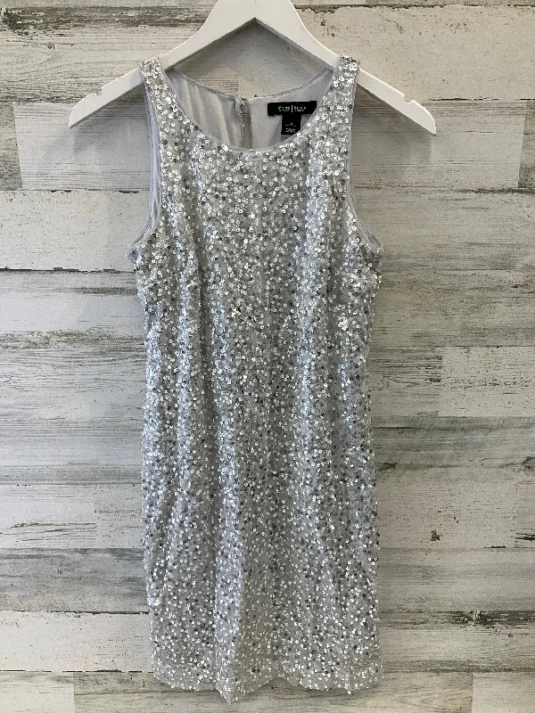 flowy maxi dressDress Casual Midi By White House Black Market In Silver, Size: Xs