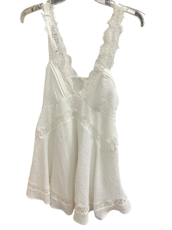 elegant evening dressDress Casual Short By Altard State In White, Size: M