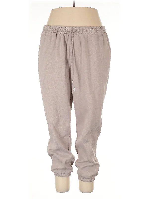 sleek and warm coatCasual Pants