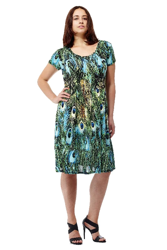 minimalistic dressLa Cera Peacock Print Short Sleeve Dress